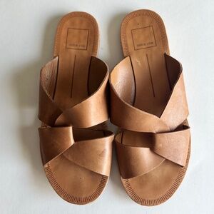 Dolce Vita Derby Tan Leather Flip Flops Sandals size 8